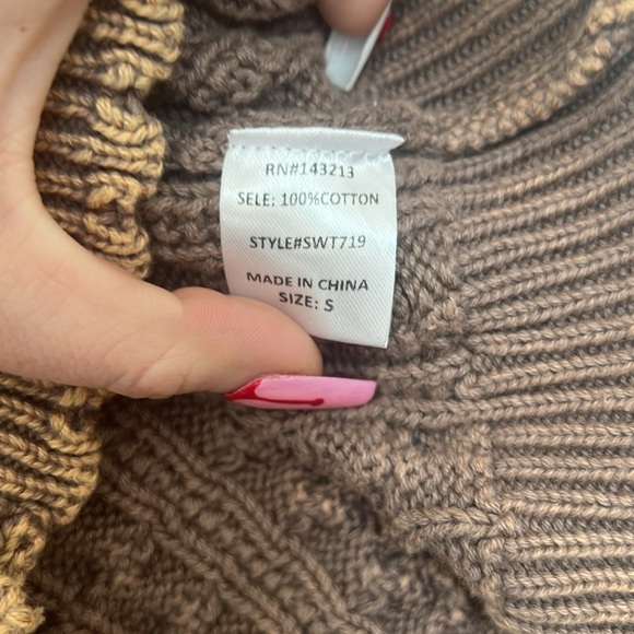 ✨SOLD✨ Miss Love Cropped Cardigan - Picture 4 of 4